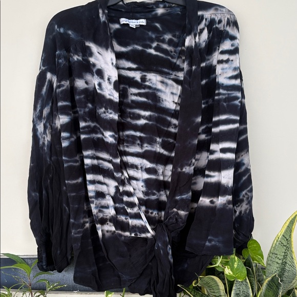 Young Fabulous & Broke Black and White Tie-Dye Cardigan - Picture 2 of 7